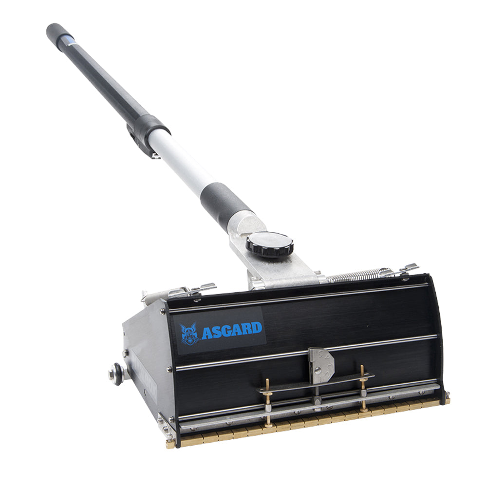 Close-up of extended Asgard Brakeless Box Handle attached to a black Asgard finishing box