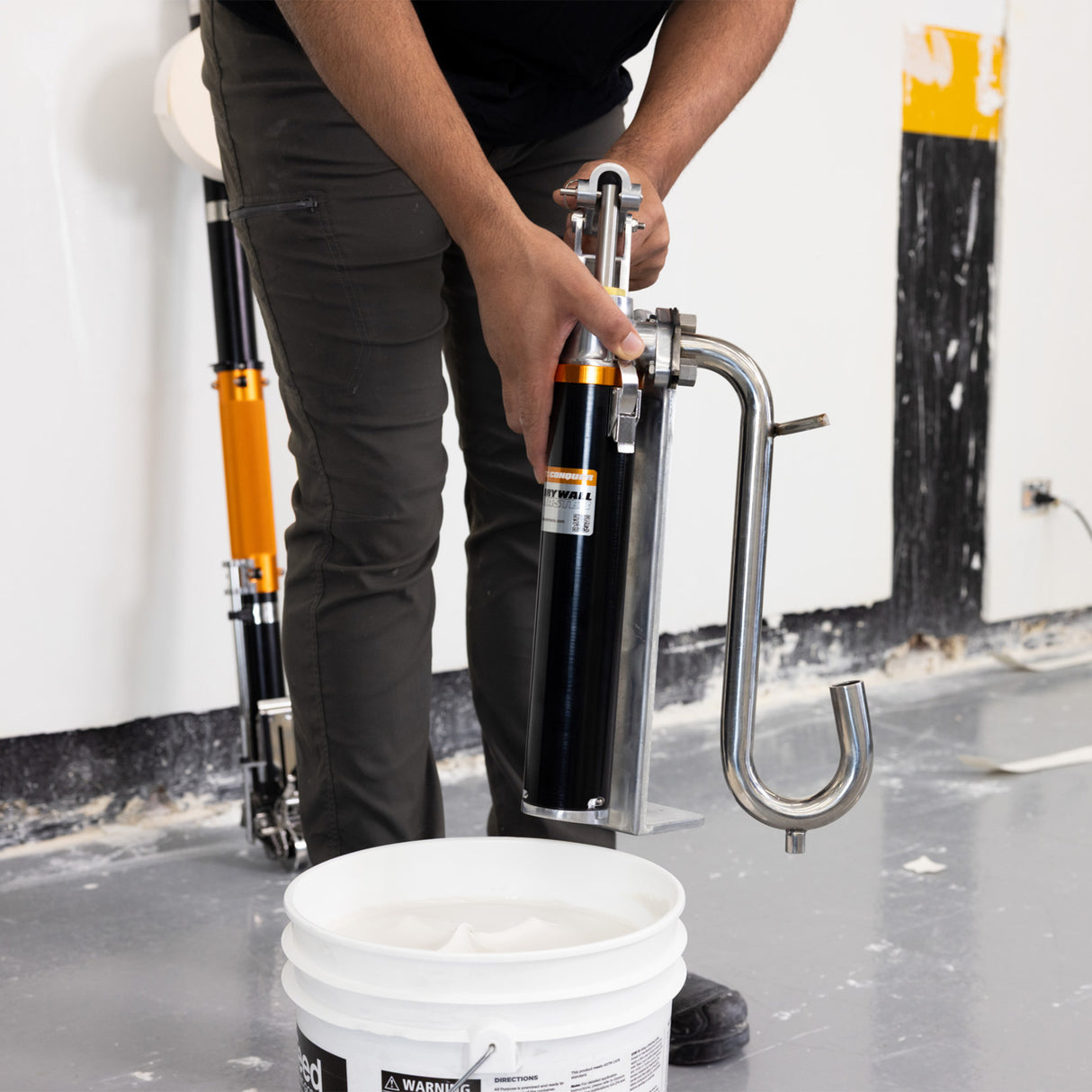 Drywall Master Easy Clean Loading Pump with Quick Release Foot Valve (Box Filler Not Included)